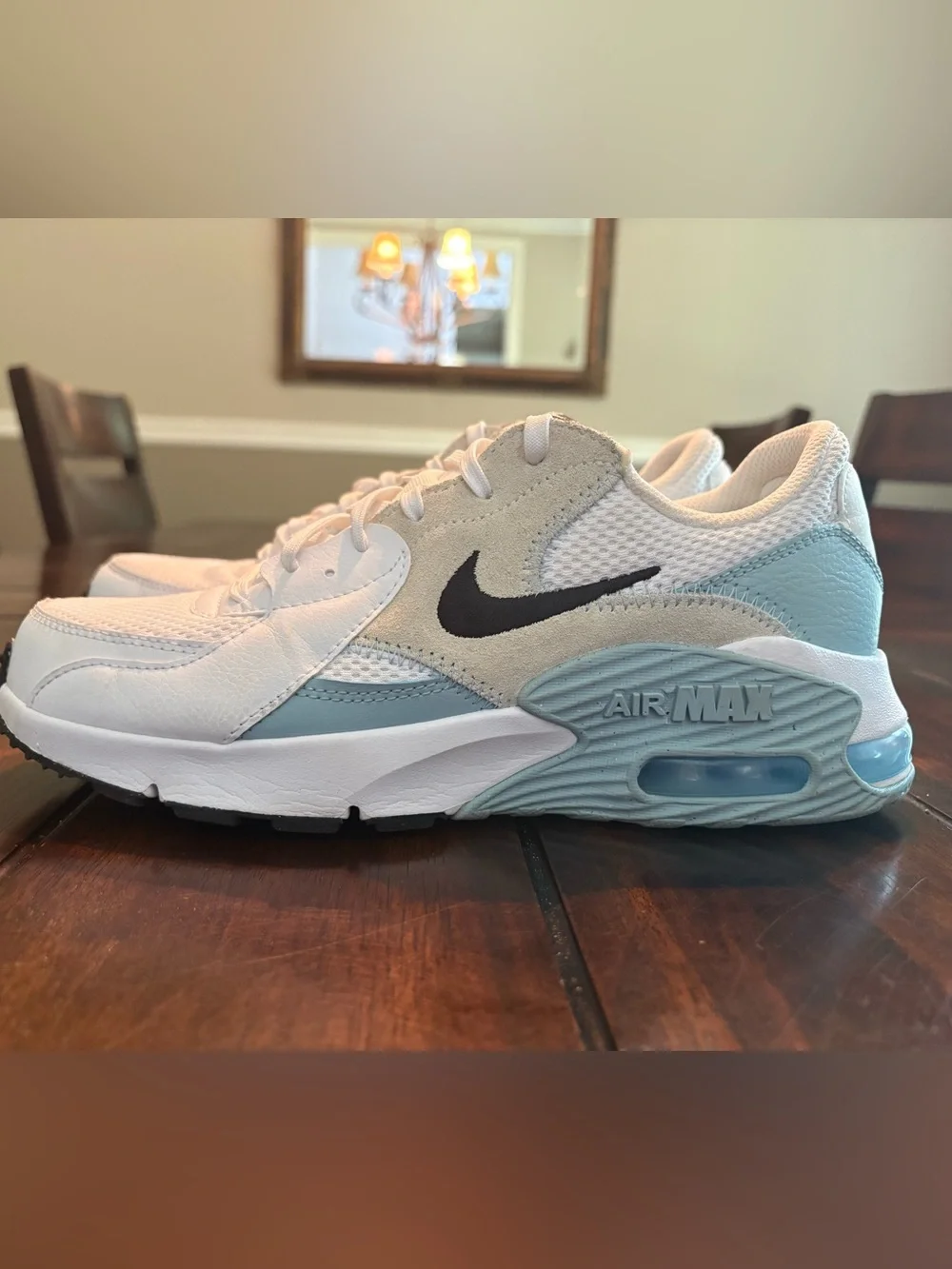 Nike Air Max Low-Top Sneakers in Light Blue, White & Black, Women’s size 9